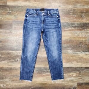 White House Black Market Mid Rise Girlfriend Everyday Soft Raw Edge Size 6S